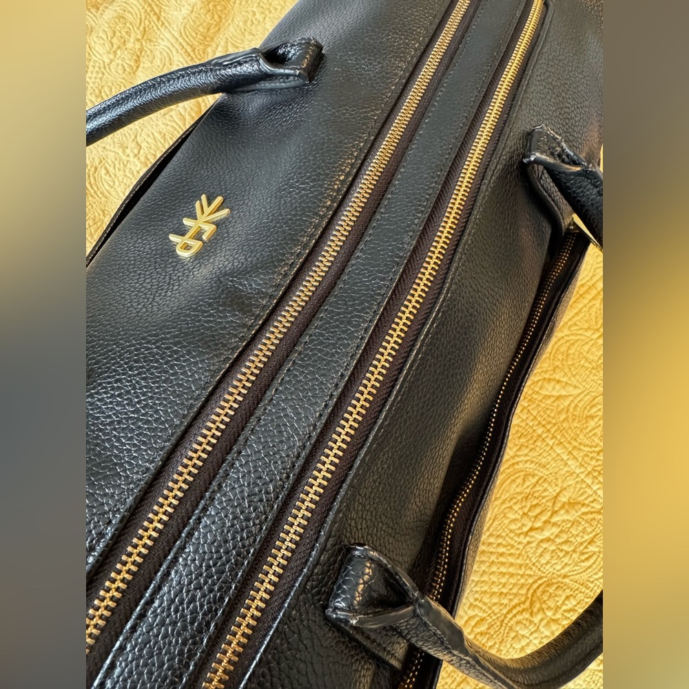 Freshly Picked Vegan Leather Weekender Bag - Picture 13 of 13